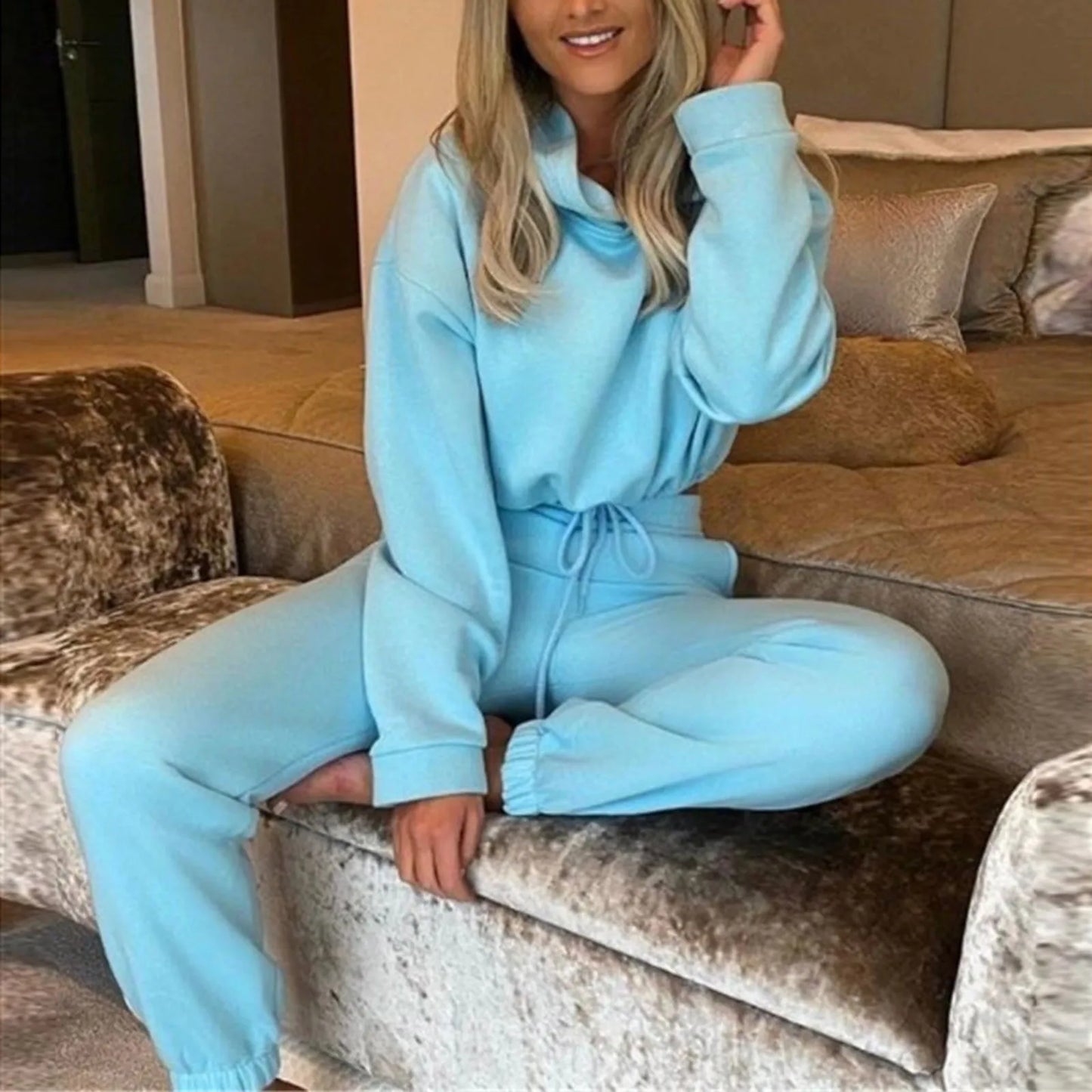 Chic Women's Tracksuit Set