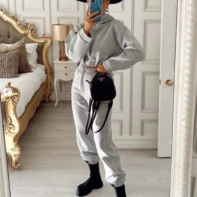 Chic Women's Tracksuit Set